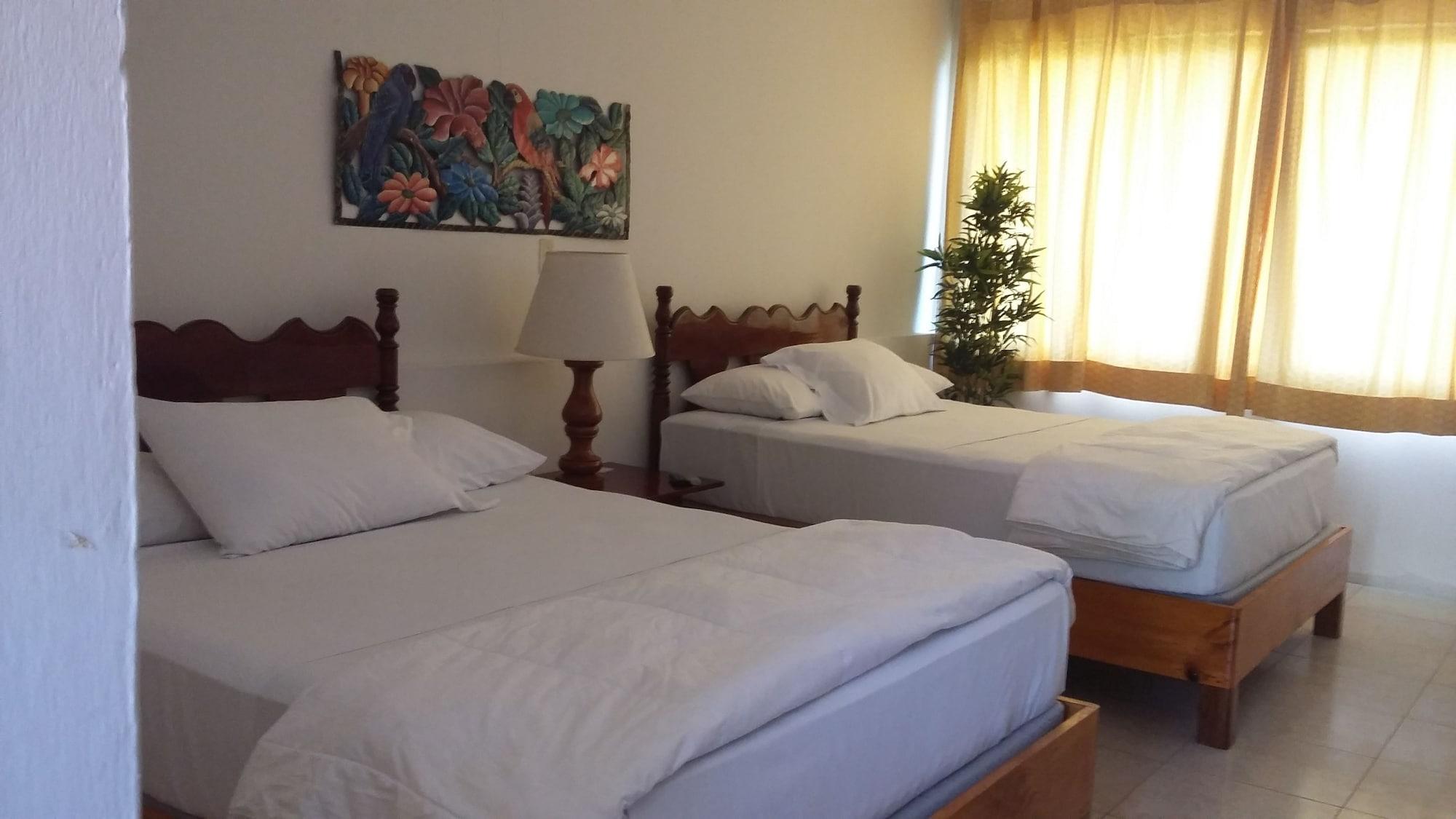 Hotel Mont Joli Cap-Haïtien Екстериор снимка